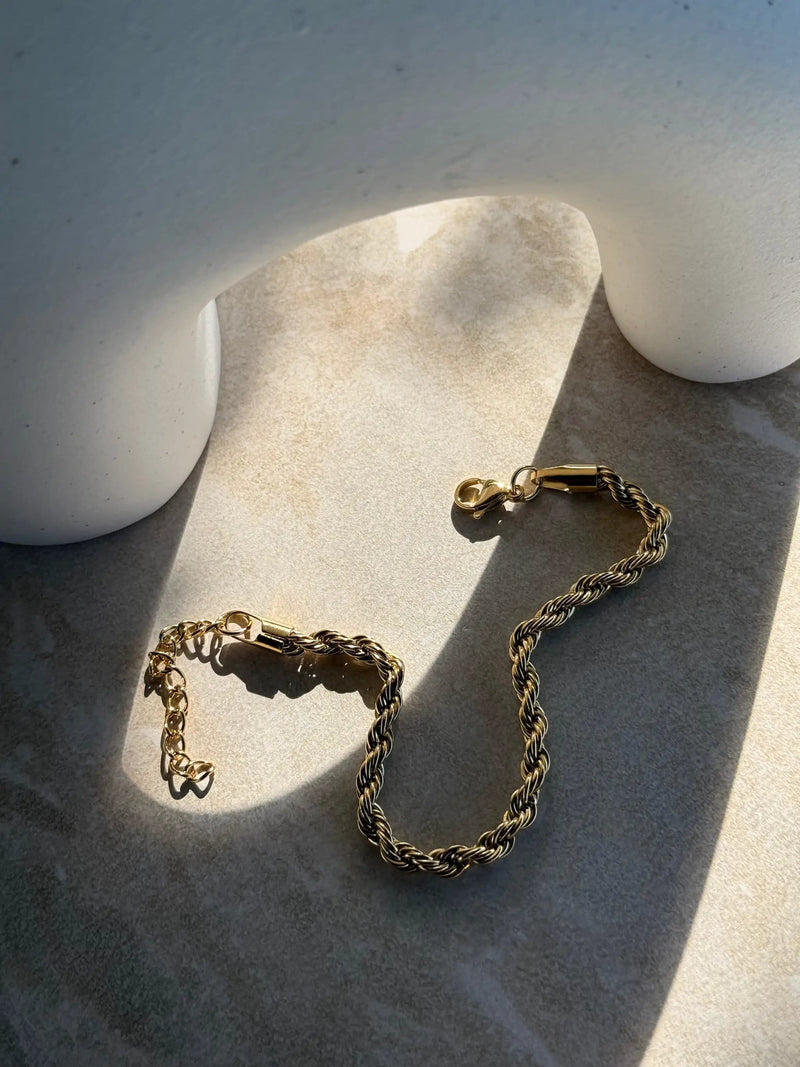 Tahana Jewellery Bracelet Kōura Here Gold Bracelet Kōura Here Gold Bracelet