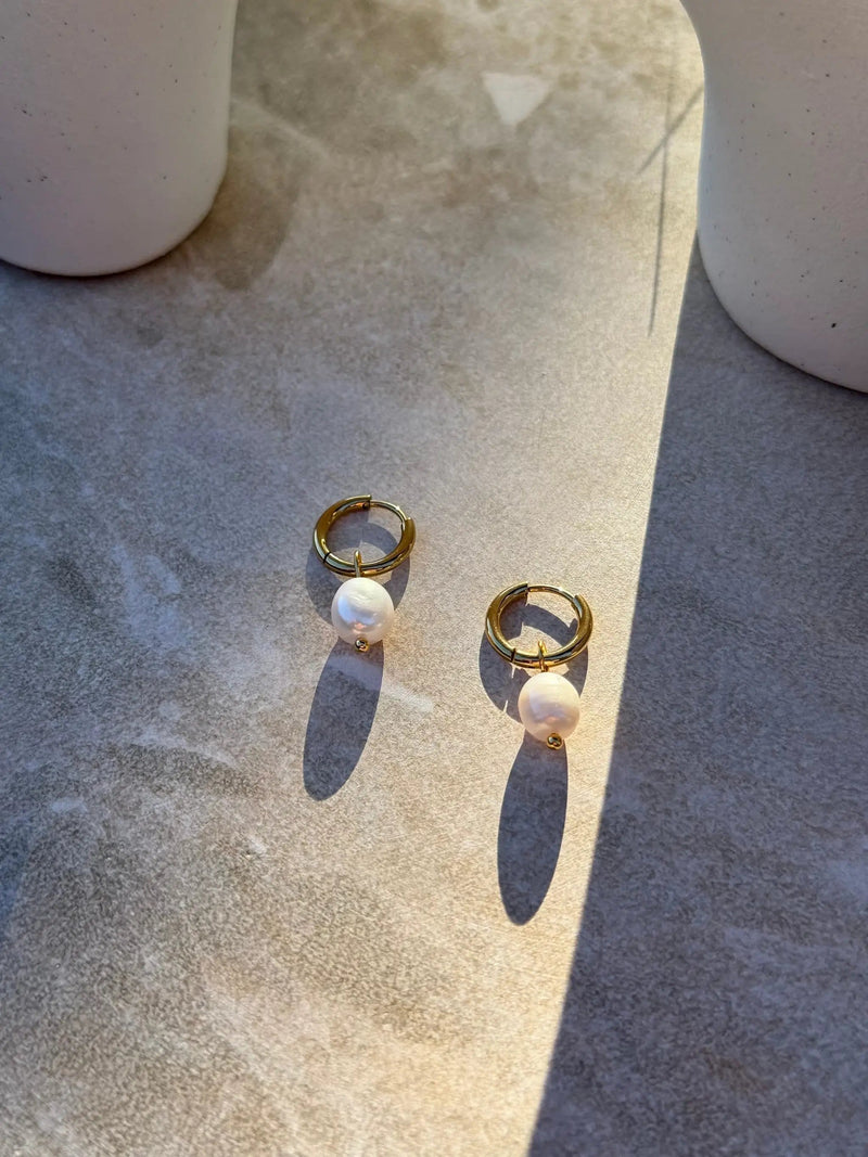 Tahana Jewellery Huggies Heitiki Pearl Gold Huggies Heitiki Pearl Gold Huggies