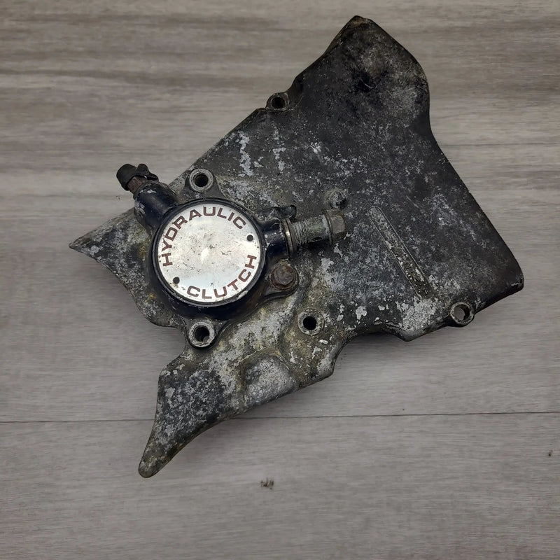 VT250F (MC08) Clutch slave and sprocket cover – view 1