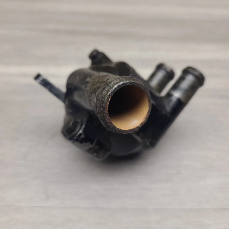 VT250F (MC08) Thermostat housing and temp sender – view 3