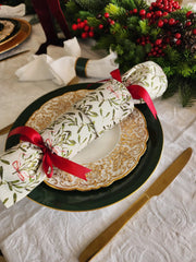 Waste Free Celebrations Christmas Crackers Mistletoe (6 Reusable Crackers) Mistletoe (6 Reusable Crackers)