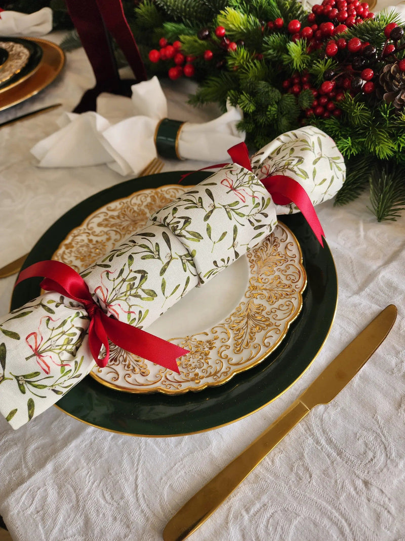 Waste Free Celebrations Christmas Crackers Mistletoe (6 Reusable Crackers) Mistletoe (6 Reusable Crackers)
