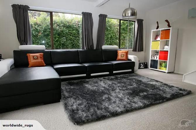Kiwi Grab Kiwi Grab Silk Black/White rug 2x1.4m Silk Black/White rug 2x1.4m
