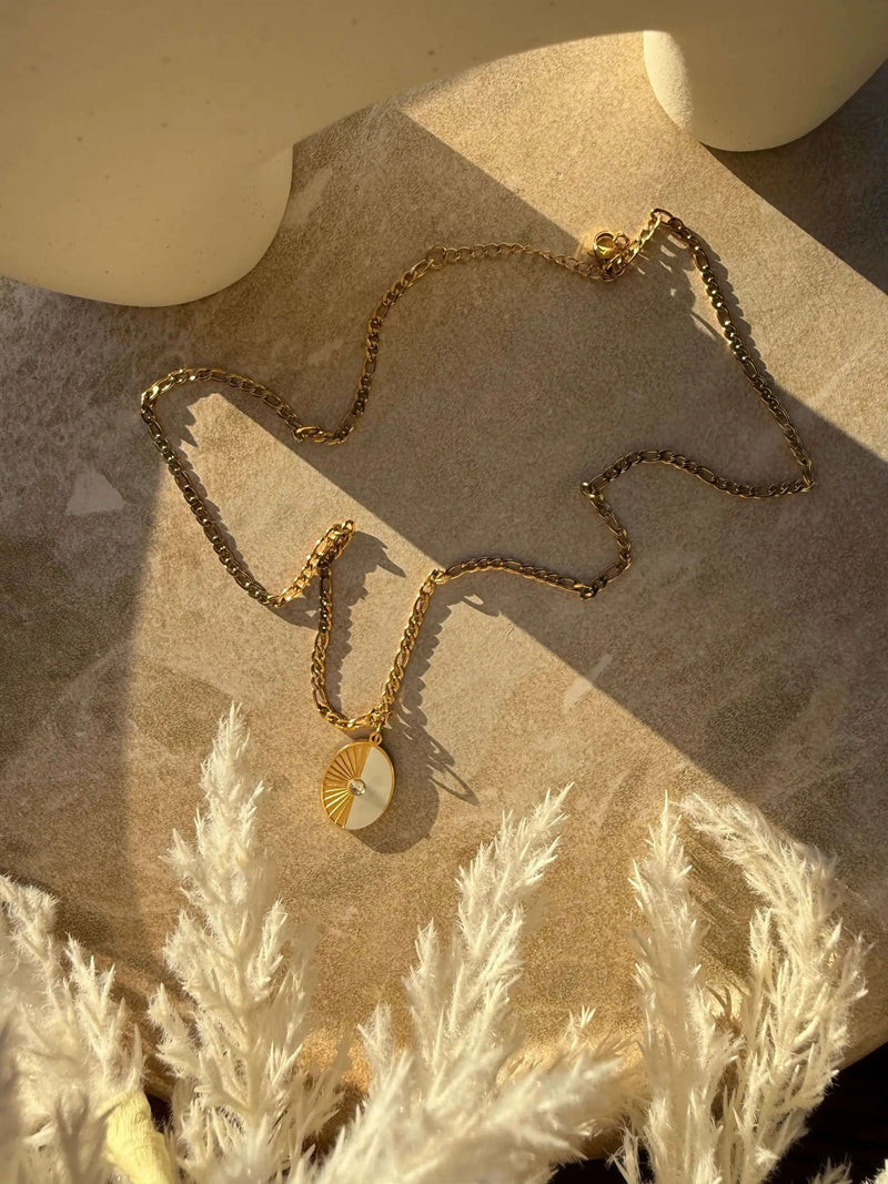 Tahana Jewellery Necklace Pāua Whetū Gold Necklace Pāua Whetū Gold Necklace