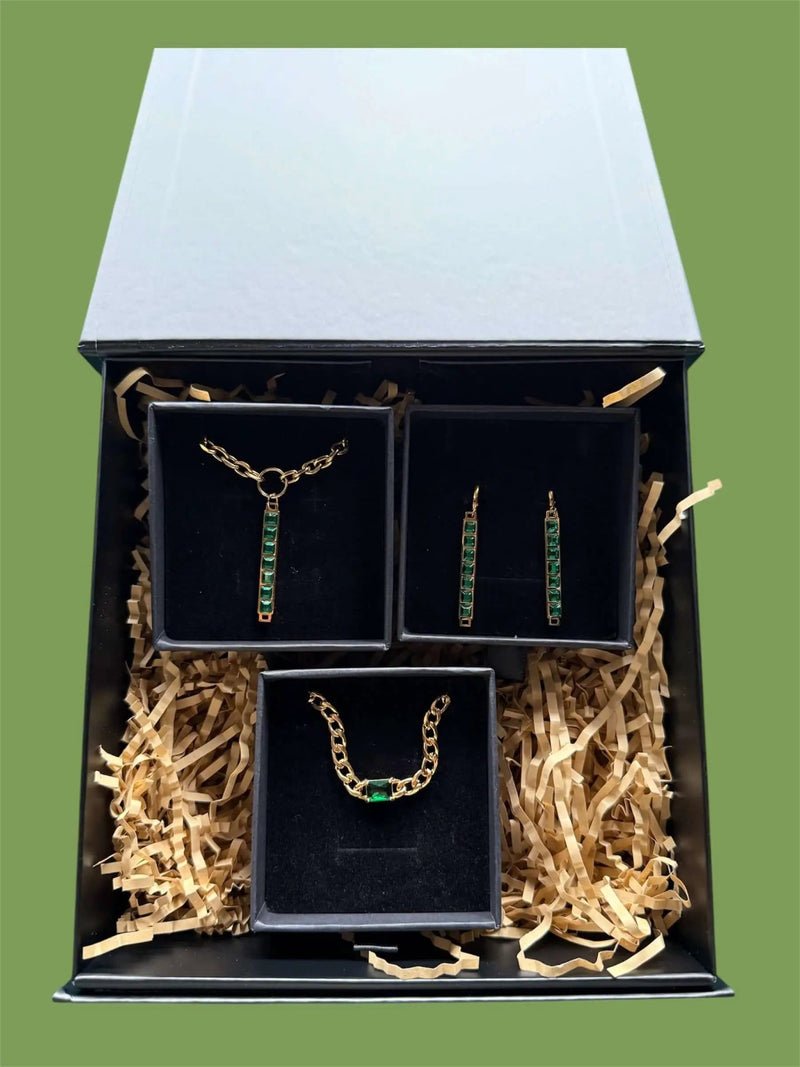 Tahana Jewellery Bundle Set Tāhū Kākāriki Gold Set Tāhū Kākāriki Gold Set