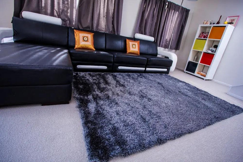 Kiwi Grab Kiwi Grab Silk Black/White rug 2x1.4m Silk Black/White rug 2x1.4m