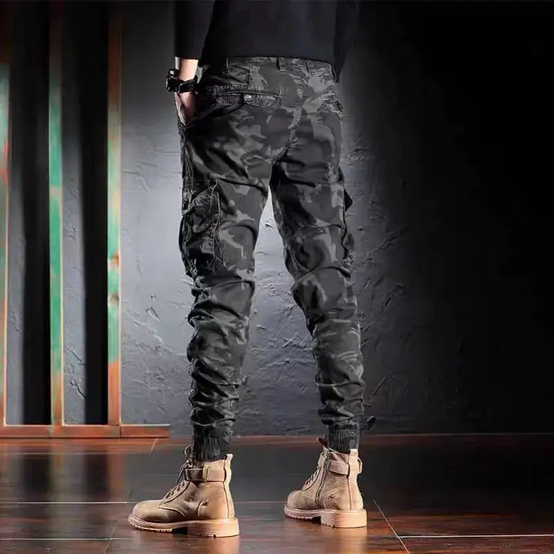 Men's Oversized Camouflage Cargo Pants - Multi-Pocket Outdoor Trousers – view 4