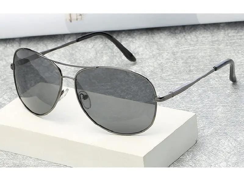 HD Polarized Lens Sunglasses Anti-Blue Ray Hydrophobic with Case – view 4