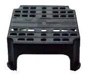 RVP065 - Milenco MGI Plastic Step – view 1