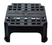 RVP065 - Milenco MGI Plastic Step – view 2