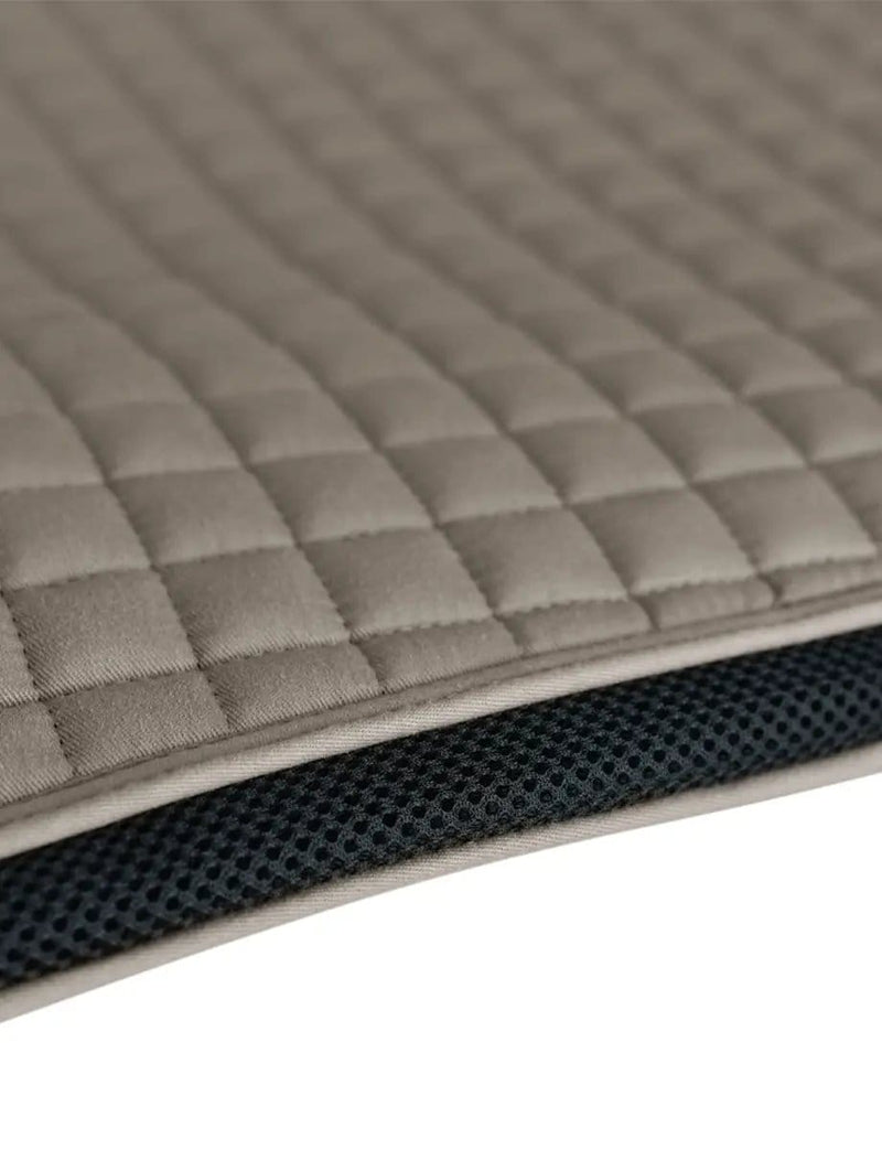 WeatherBeeta Close contact shaped saddle pads WeatherBeeta Prime Air-Tec Jump Shaped Saddle Pad WeatherBeeta Prime Air-Tec Jump Shaped Saddle Pad