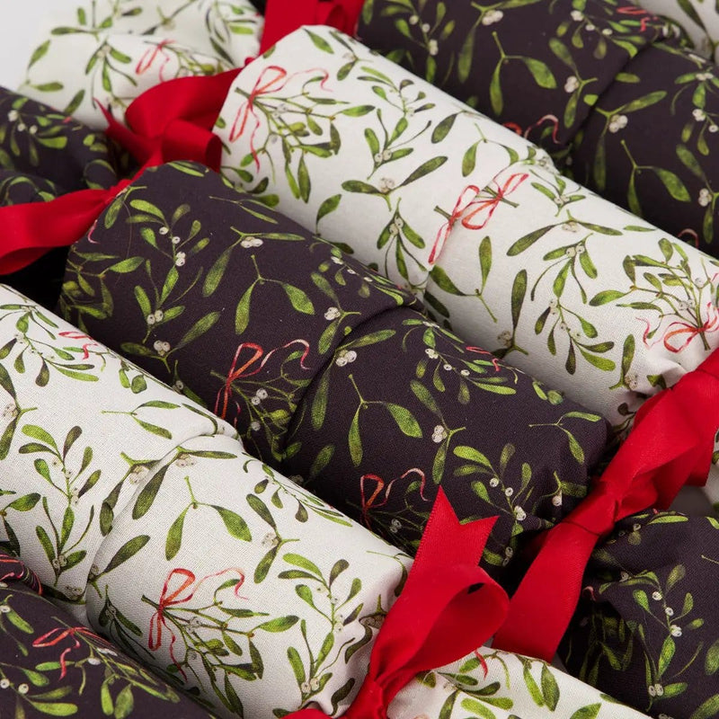 Waste Free Celebrations Christmas Crackers Mistletoe (6 Reusable Crackers) Mistletoe (6 Reusable Crackers)