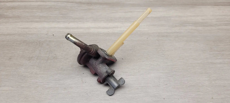 Motor Morgue Fuel System Parts GSF250V Fuel pump/tap GSF250V Fuel pump/tap | Action Outdoors NZ
