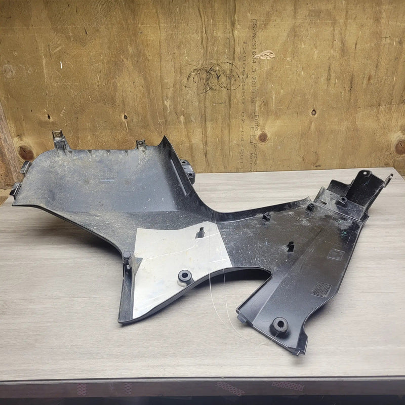 Motor Morgue Vehicle Parts CRF250 Rally Right front side fairing CRF250 Rally Right front side fairing | Action Outdoors NZ