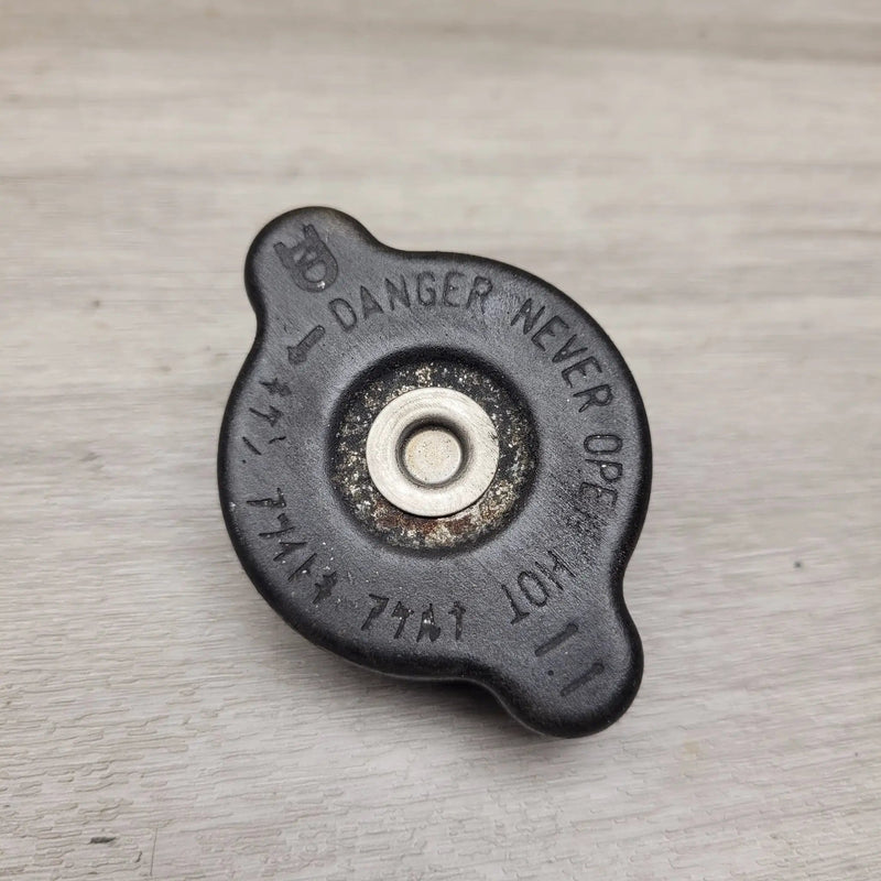 Motor Morgue Cooling Parts GSF250 Bandit (GJ74A) Radiator cap GSF250 Bandit (GJ74A) Radiator cap | Action Outdoors NZ