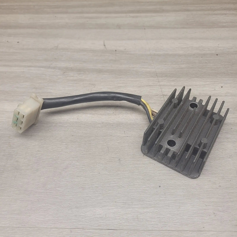 Motor Morgue Vehicle Parts ZZR250 Regulator rectifier ZZR250 Regulator rectifier | Action Outdoors NZ