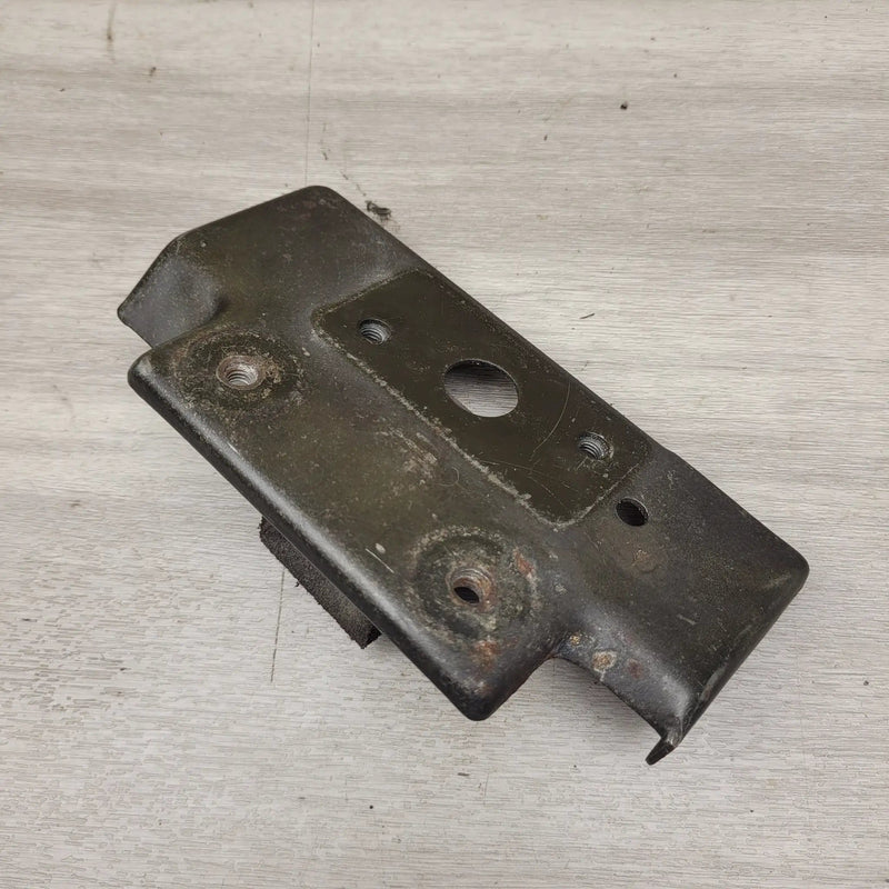GSF250 Bandit (GJ74A) Seat release mounting plate – view 1