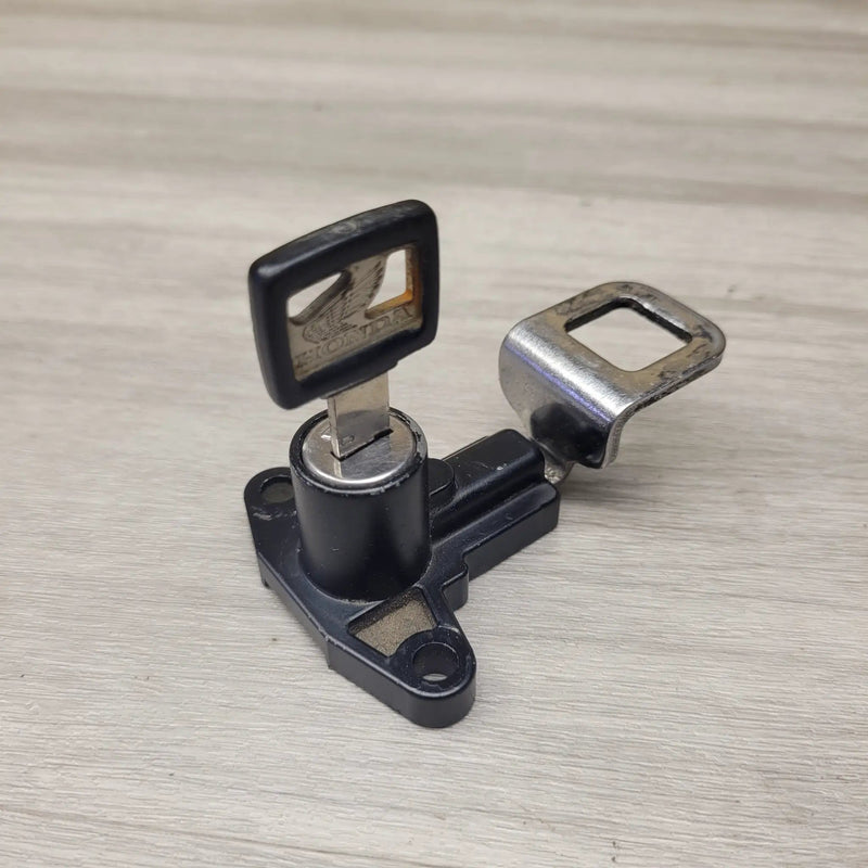Motor Morgue Vehicle Parts VF500C Magna Helmet lock with key VF500C Magna Helmet lock with key | Action Outdoors NZ