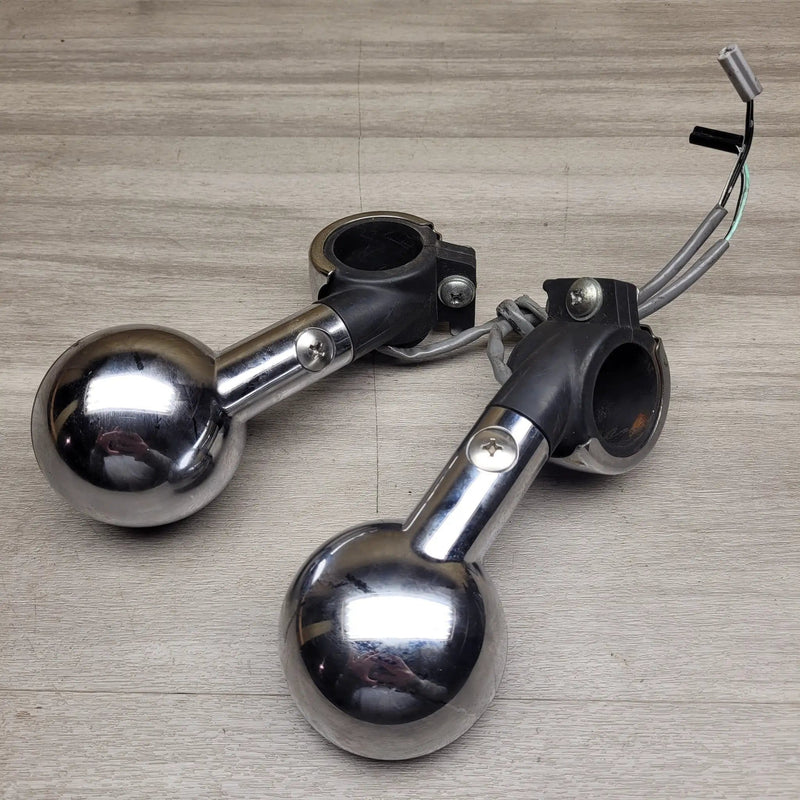 Motor Morgue Vehicle Parts VL250 Intruder Front Indicators VL250 Intruder Front Indicators | Action Outdoors NZ