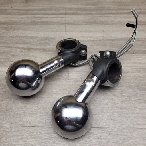 Motor Morgue Vehicle Parts VL250 Intruder Front Indicators VL250 Intruder Front Indicators | Action Outdoors NZ