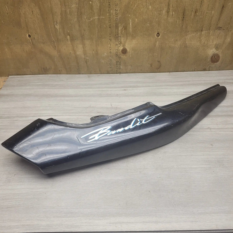 GSF250 Bandit (GJ74A) Right tail fairing – view 1