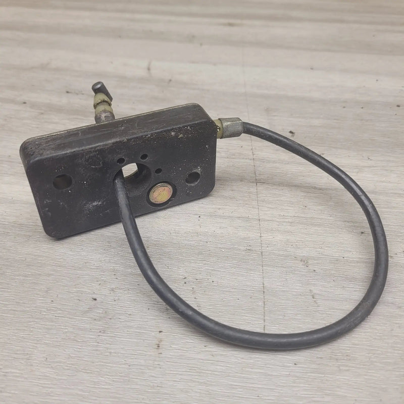 GSF250 Bandit (GJ74A) Rear seat release